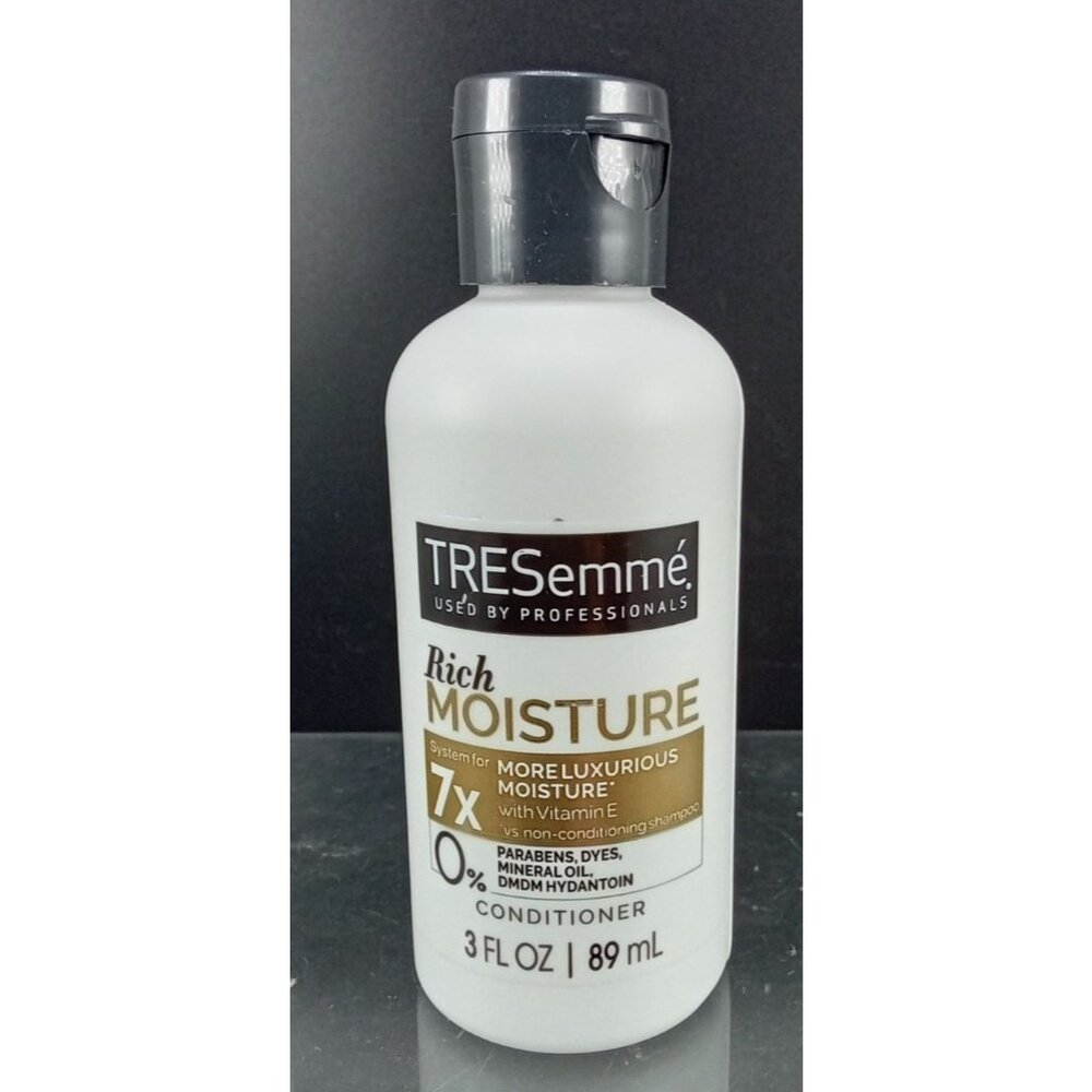 TRESemmé Rich Moisture Conditioner 3 Fl Oz Travel Size 7x Moisture With Vitamin
